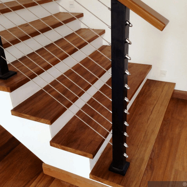Contemporary Wire Rope Railing • Tropicana Residence, PJ - CableRod